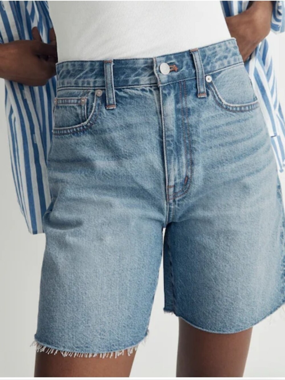 Madewell Baggy Jean Shorts Crestford Wash Mid Length Rigid Denim Size 26 - Picture 2 of 9